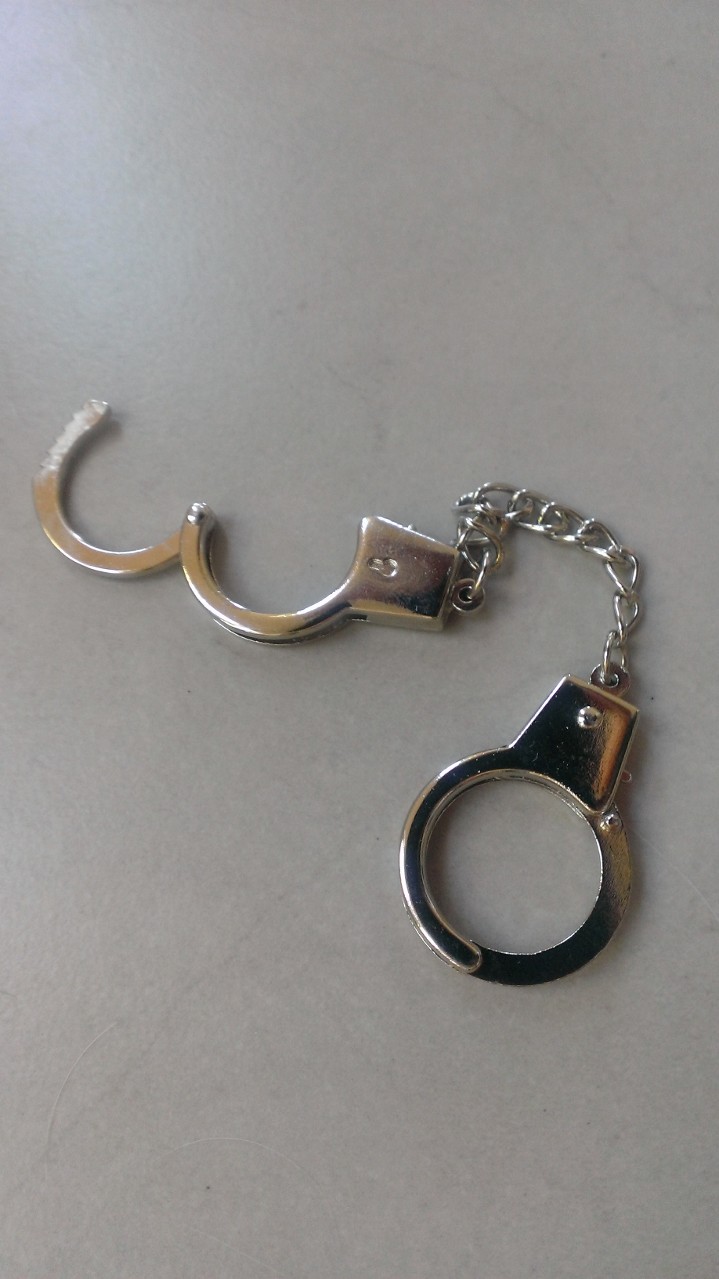 Handcuffs Handcuffs2 OCT14